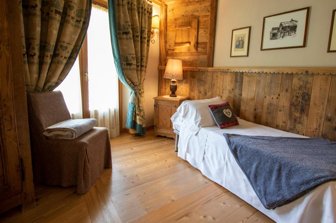 Laghetto Alpine Hotel & Restaurant บรุสซอน ภายนอก รูปภาพ