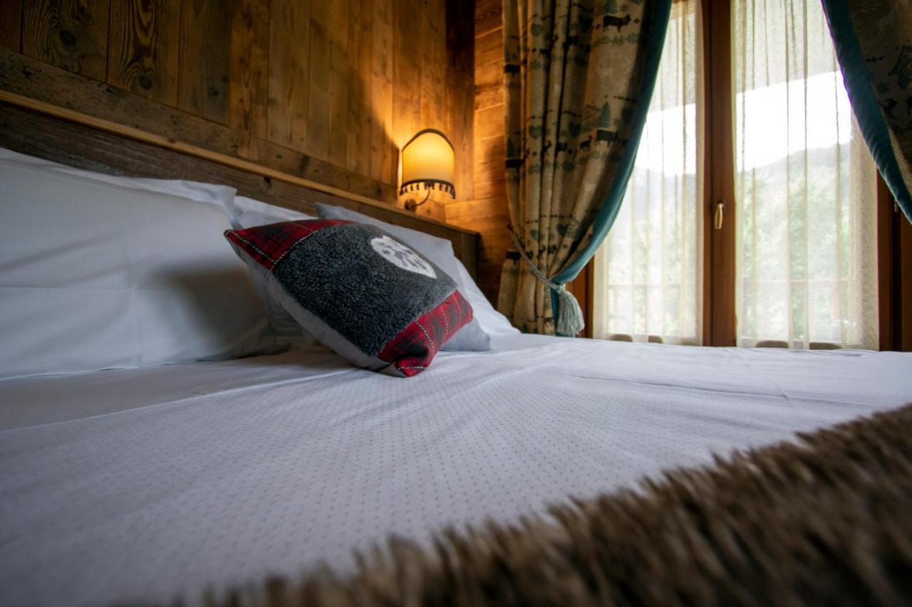 Laghetto Alpine Hotel & Restaurant บรุสซอน ภายนอก รูปภาพ