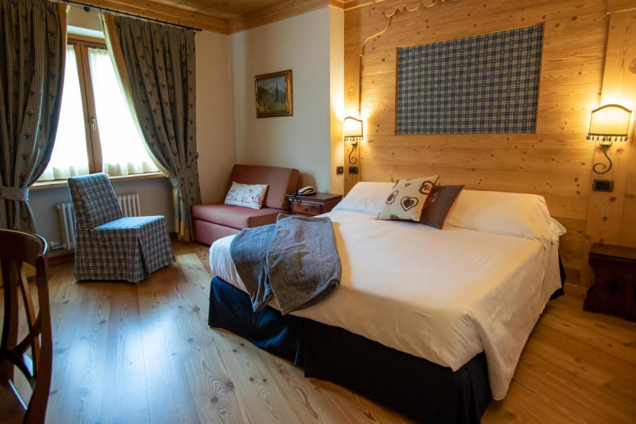 Laghetto Alpine Hotel & Restaurant บรุสซอน ภายนอก รูปภาพ