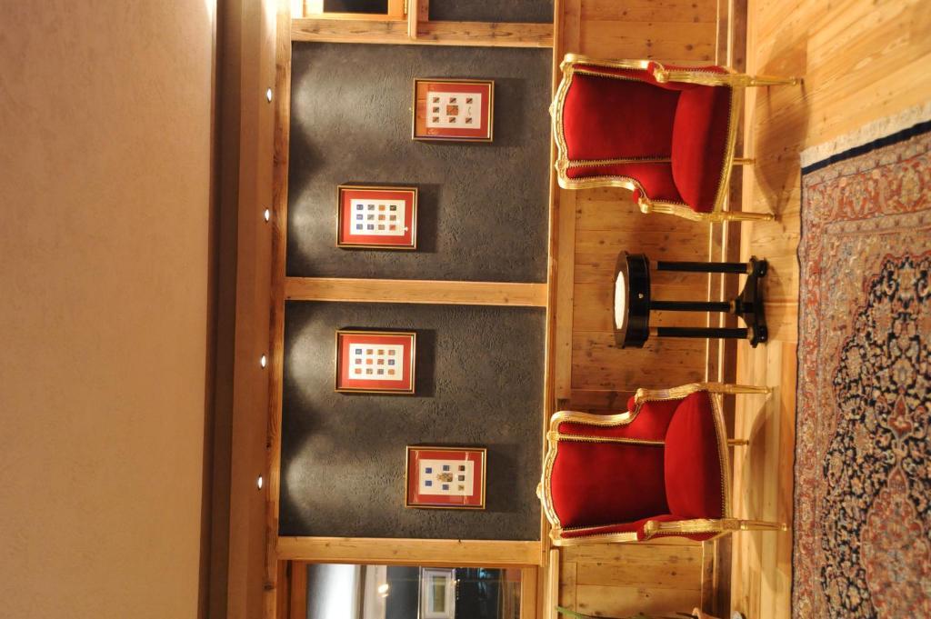 Laghetto Alpine Hotel & Restaurant บรุสซอน ภายนอก รูปภาพ