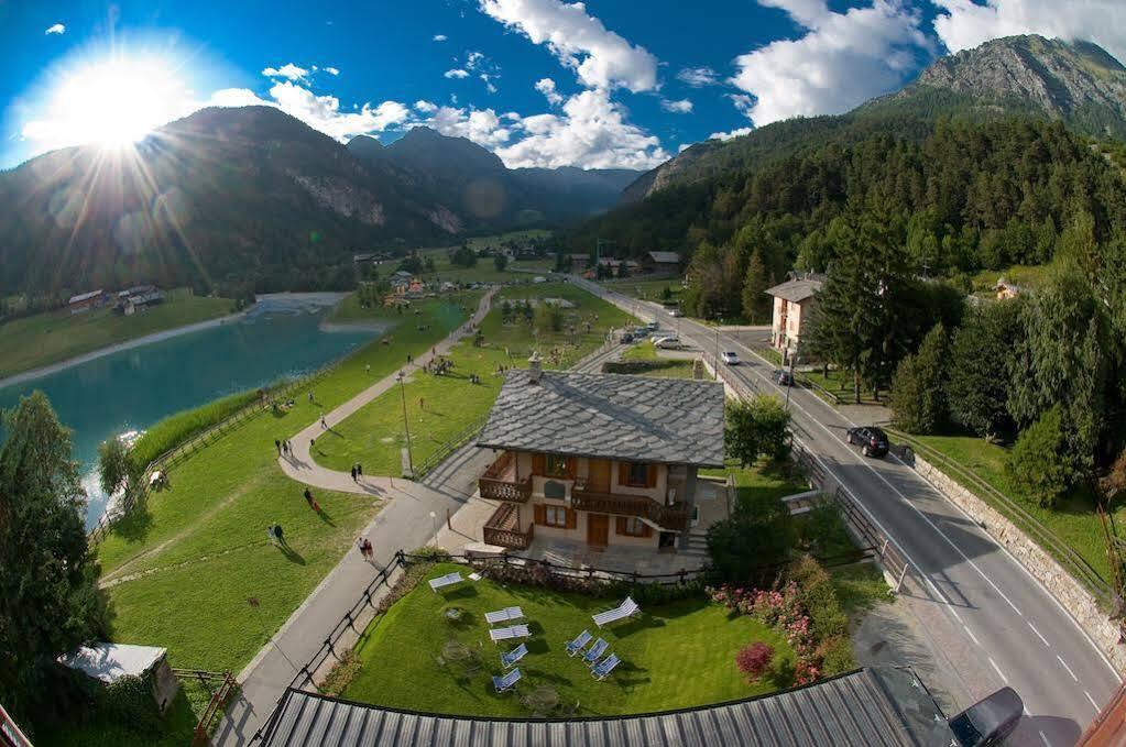 Laghetto Alpine Hotel & Restaurant บรุสซอน ภายนอก รูปภาพ
